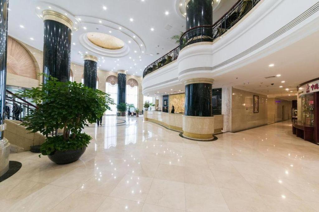 Dalian Liangyun Hotel Exterior photo