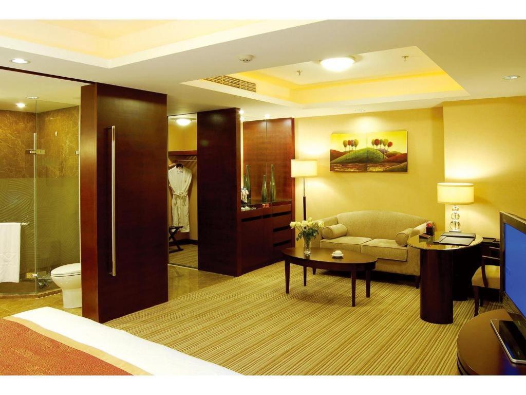 Dalian Liangyun Hotel Exterior photo