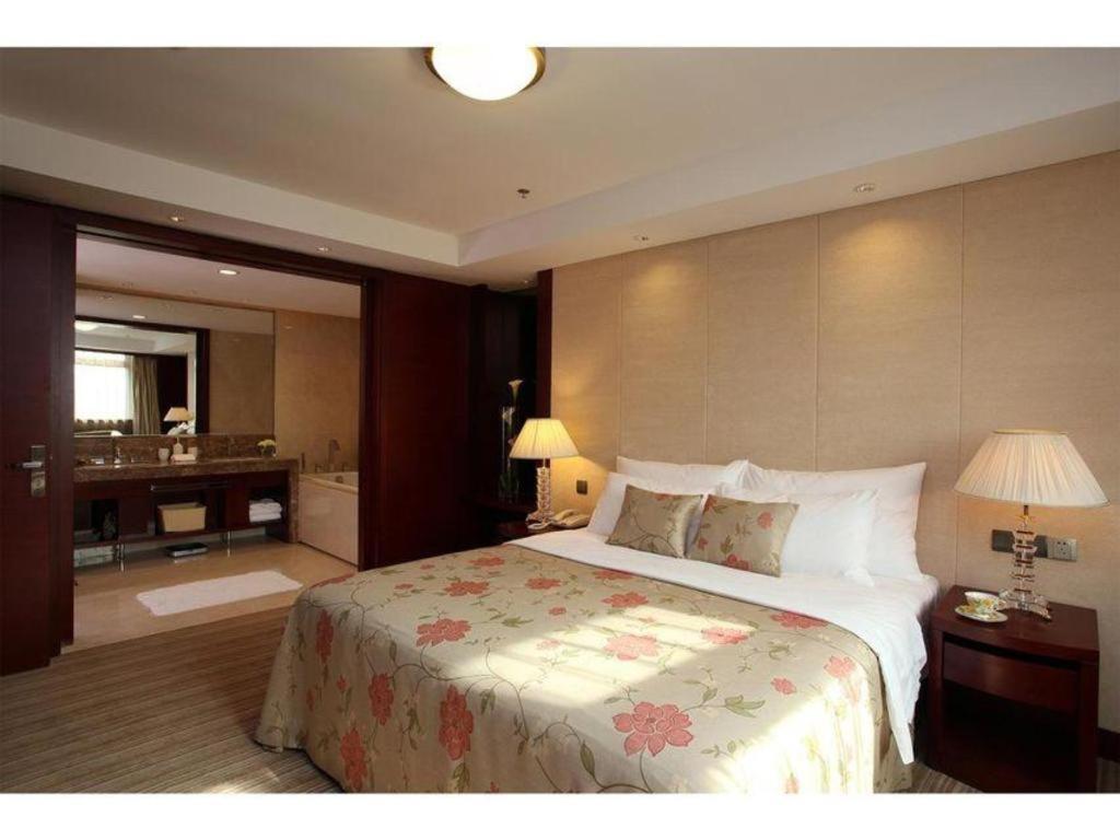 Dalian Liangyun Hotel Exterior photo