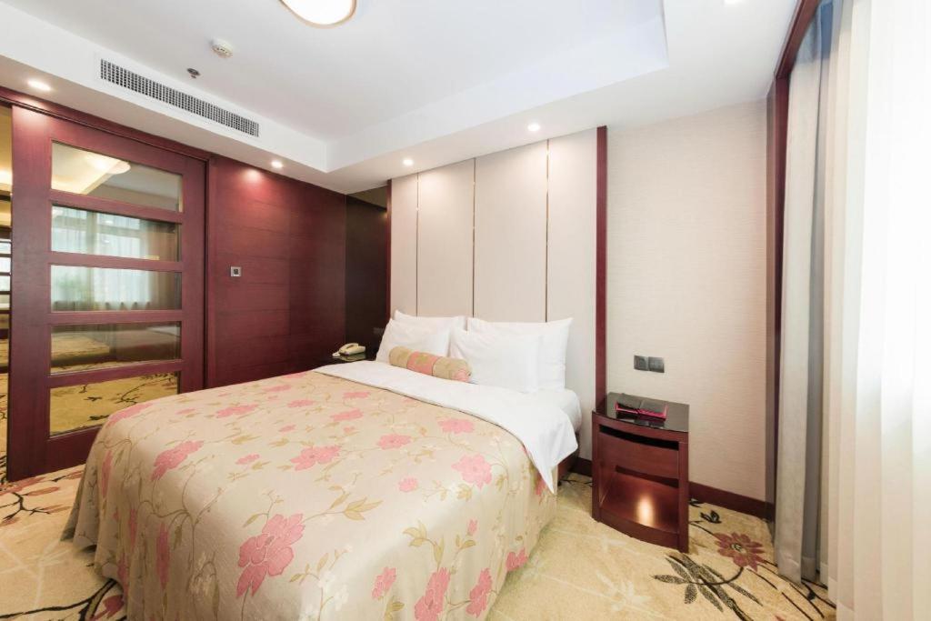 Dalian Liangyun Hotel Exterior photo