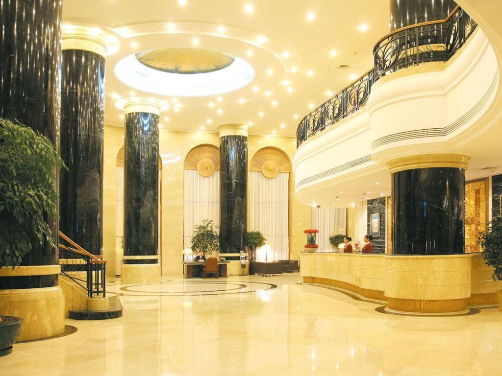 Dalian Liangyun Hotel Exterior photo